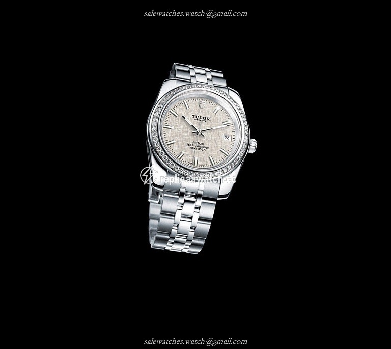 21020-62580 Tudor Classic Date